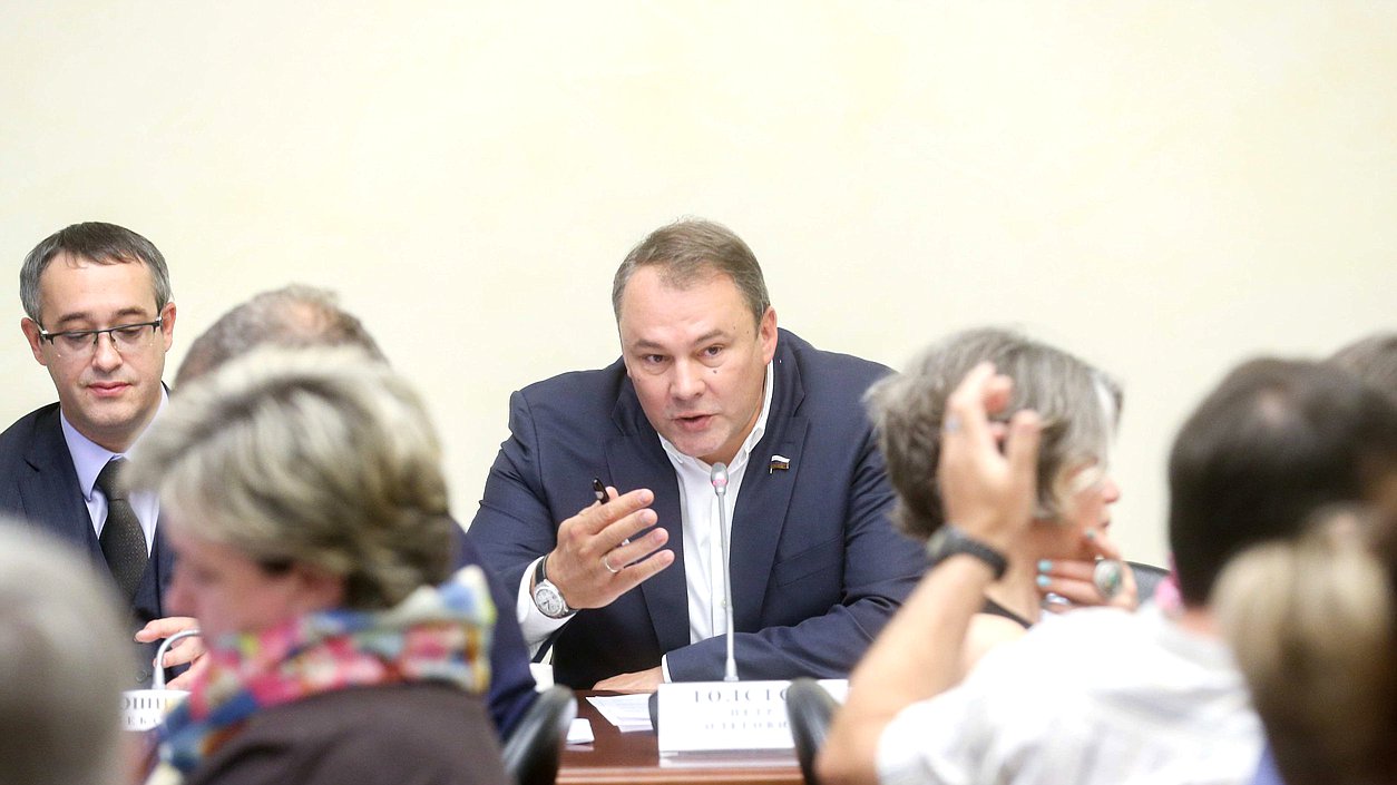 Заместитель Председателя Государственной Думы Петр Толстой