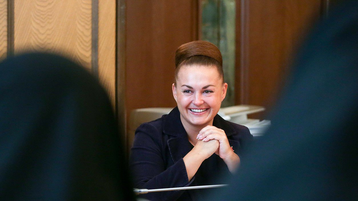 Заместитель председателя Комитета по экологии и охране окружающей среды Елена Серова
