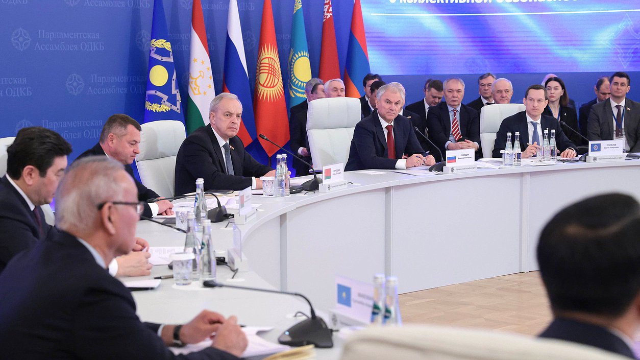 Председатель Палаты представителей Национального собрания Республики Беларусь Игорь Сергеенко и Председатель Государственной Думы Вячеслав Володин