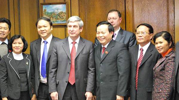 В Государственной Думе состоялась встреча заместителя Председателя Государственной Думы Ивана Мельникова с делегацией Комитета по финансам и бюджету Национального Собрания Социалистической Республики Вьетнам