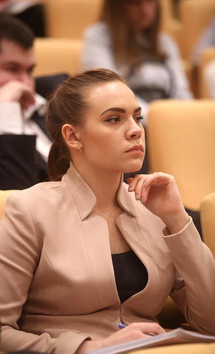 Парламентские слушания Комитета Государственной Думы по международным делам на тему «Россия – Запад: что возобладает – логика противостояния или логика взаимодействия?». 
