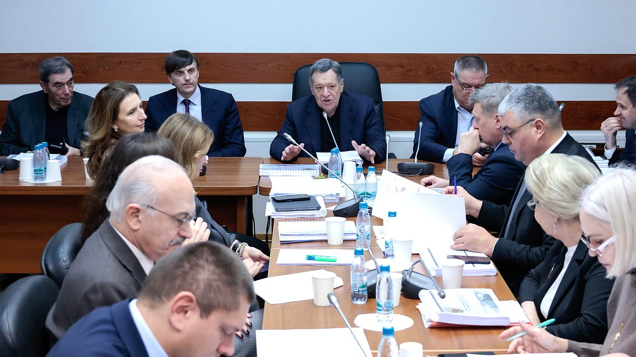 Заседание Комитета по бюджету и налогам
