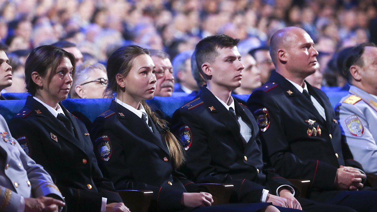 Праздничный концерт, посвященный Дню сотрудника органов внутренних дел
