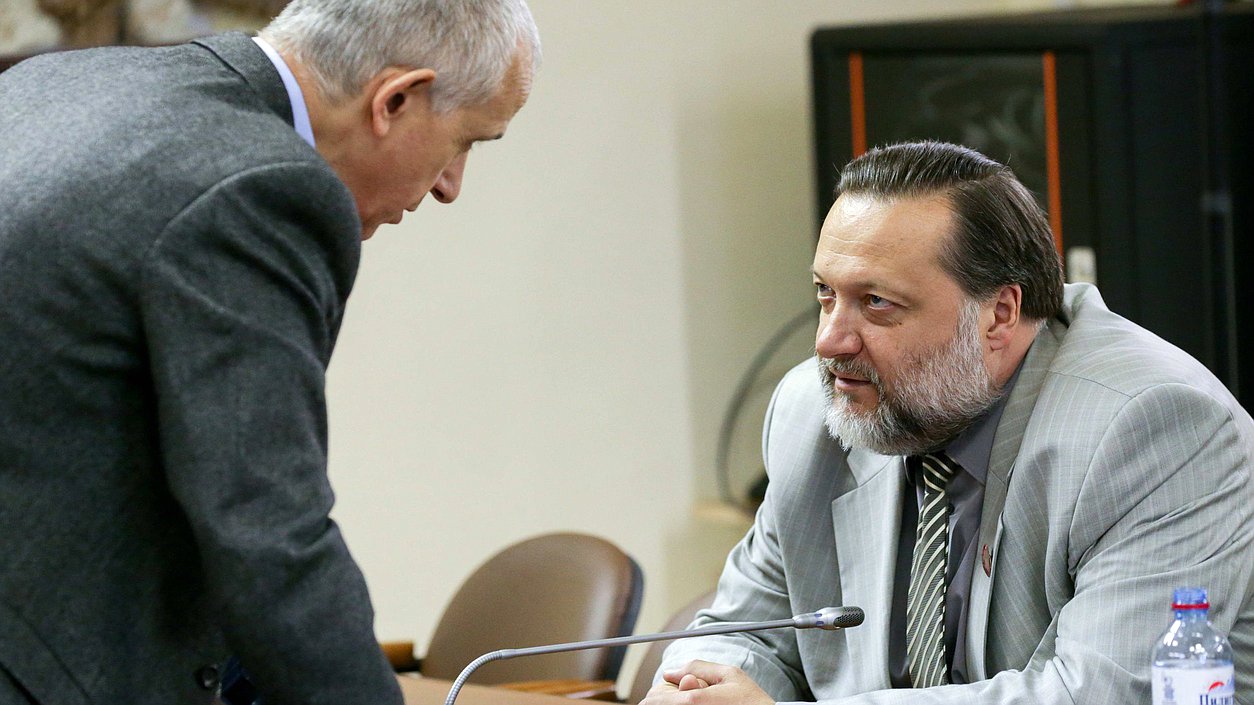 Член Комитета по обороне Павел Дорохин