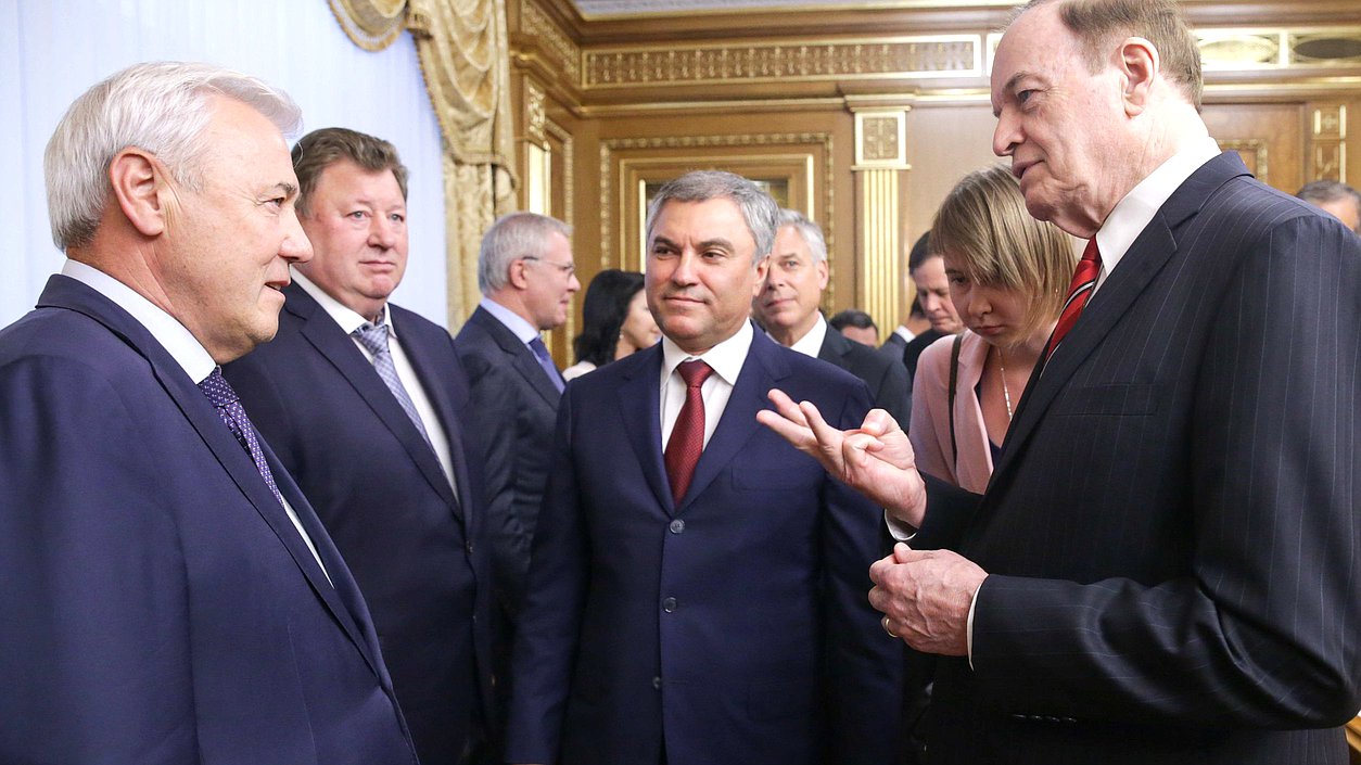 Председатель Государственной Думы Вячеслав Володин, Председатель Комитета Конгресса США по ассигнованиям Ричард Шелби, Председатель Комитета по аграрным вопросам Павел Кашин и Председатель Комитета по финансовому рынку Анатолий Аксаков
