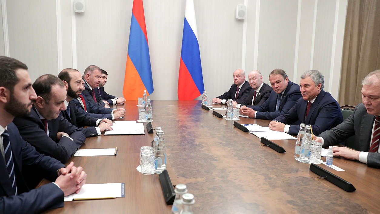 Meeting of Chairman of the State Duma Viacheslav Volodin and President of the National Assembly of Armenia Ararat Mirzoyan