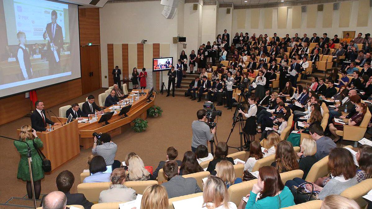 «Круглый стол» Комитета Государственной Думы по физической культуре, спорту и делам молодежи на тему «Коммуникационные проекты как важнейший элемент молодежной политики». 
