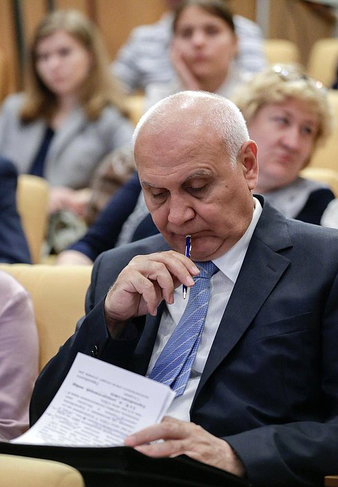 Пленарное заседание I Форума молодых лидеров 
Евразийского экономического союза.
