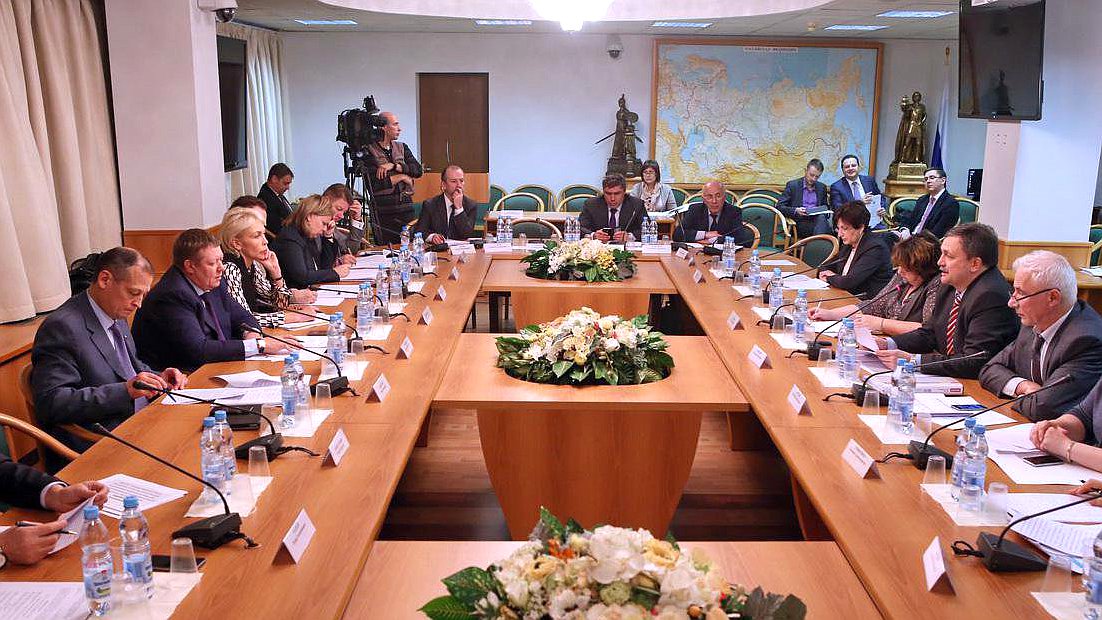 Парламентские слушания Комитета Государственной Думы по аграрным вопросам на тему «О законодательном совершенствовании видов государственного контроля в пунктах пропуска через государственную границу Российской Федерации». 

