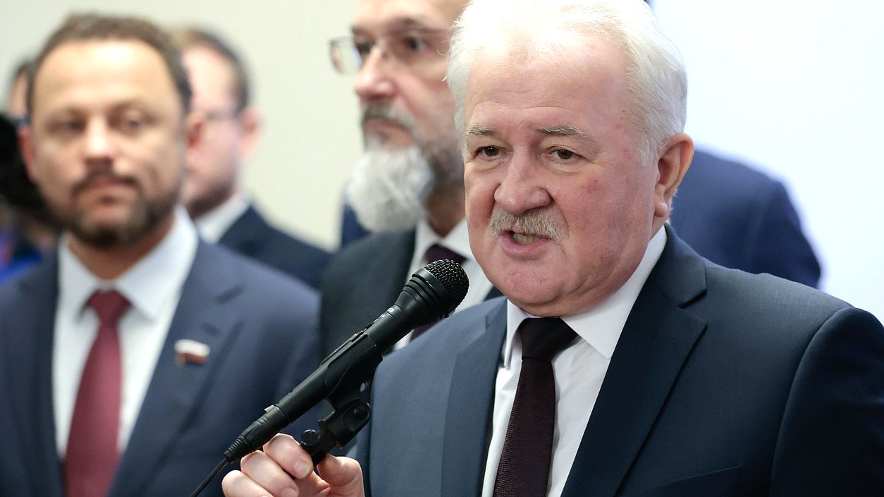 Председатель Комитета по транспорту и развитию транспортной инфраструктуры Евгений Москвичев