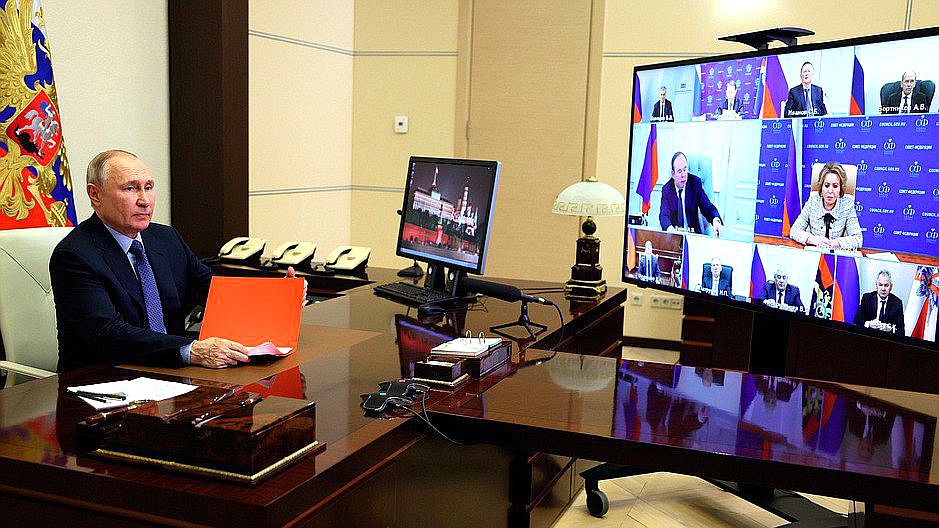 Совещание с постоянными членами Совета Безопасности (в режиме видеоконференции). Фото: kremlin.ru