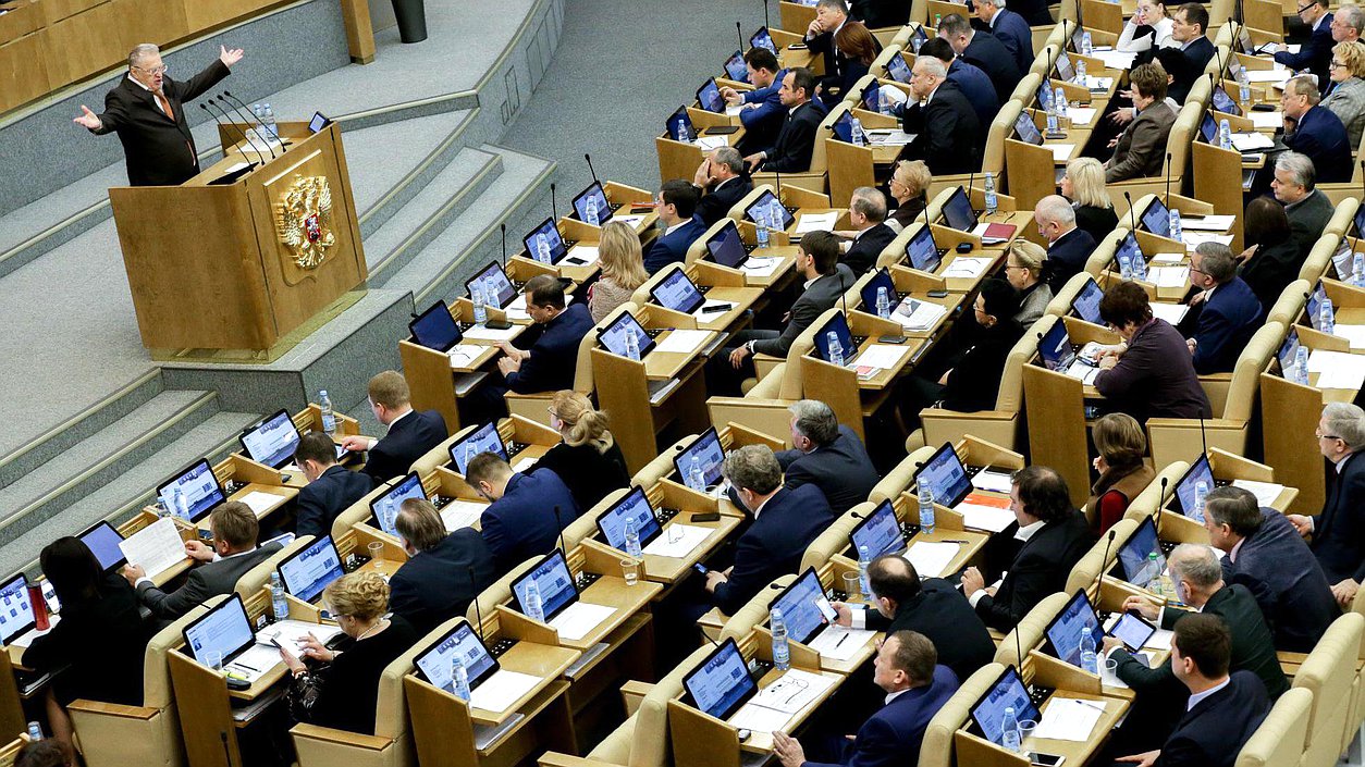 Руководитель фракции "ЛДПР" Владимир Жириновский во время пленарного заседания. Фото: Анна Исакова/Фотослужба Государственной Думы.