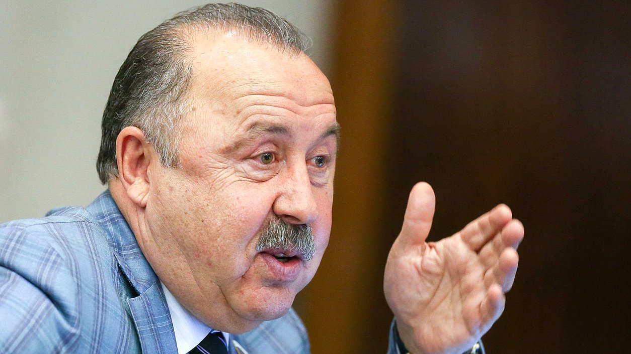 Заместитель Председателя Комитета по физической культуре, спорту, туризму и делам молодежи Валерий Газзаев