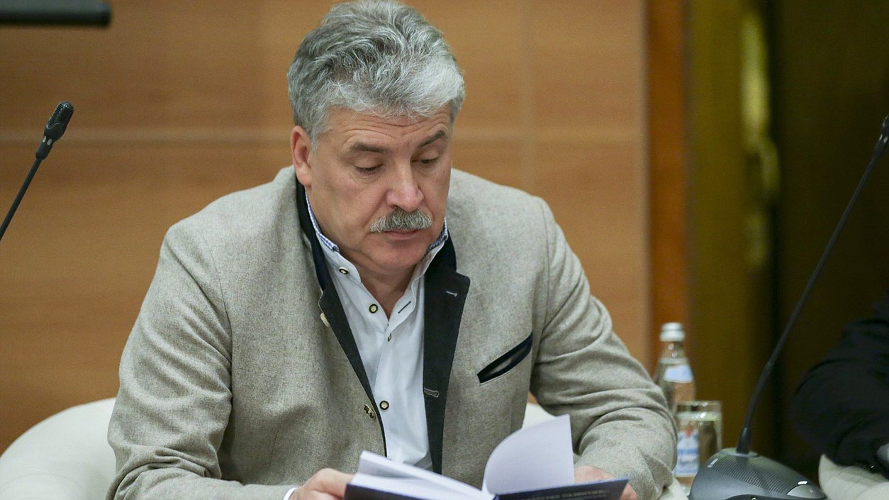 Директор ЗАО «Совхоз имени Ленина» Павел Грудинин