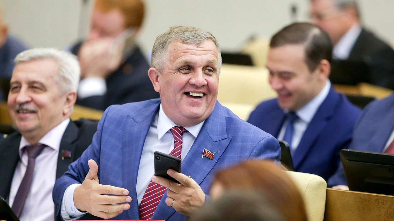 Первый заместитель Председателя Комитета по труду, социальной политике и делам ветеранов Николай Коломейцев