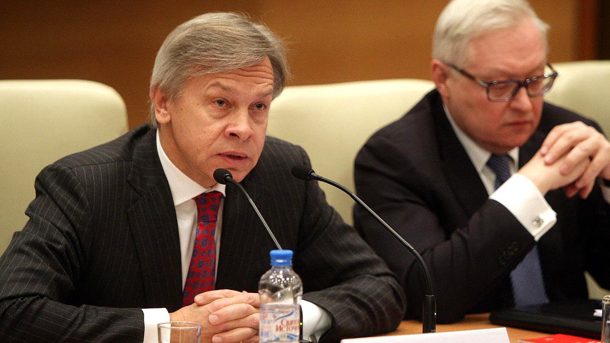 Парламентские слушания Комитета Государственной Думы по международным делам на тему "Россия-США: временное обострение или новая "холодная война"?".