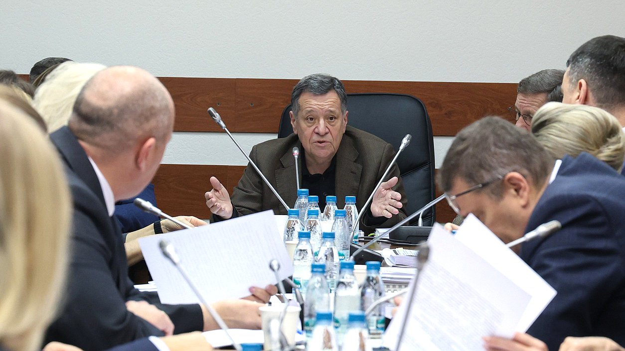 Председатель Комитета по бюджету и налогам Андрей Макаров