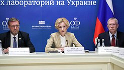 Deputy Speaker of the Federation Council Konstantin Kosachev, Deputy Chairwoman of the State Duma Irina Yarovaya and Chairman of the Committee on Control Oleg Morozov