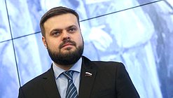 Член Комитета по делам СНГ, евразийской интеграции и связям с соотечественниками Артем Туров
