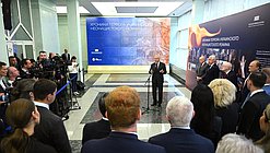 Inauguración de la exposición «Crónicas del terror del régimen neonazi ucraniano»