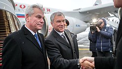 Председатель Государственной Думы Вячеслав Володин и Председатель Палаты представителей Национального собрания Республики Беларусь Владимир Андрейченко