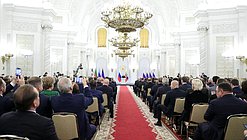 Церемония подписания договора о вступлении в состав России новых территорий