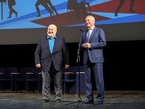 Председатель Государственной Думы Вячеслав Володин и ректор ВГИК им. С.А. Герасимова Владимир Малышев