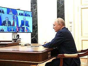 Совещание с постоянными членами Совета Безопасности (в режиме видеоконференции). Фото: kremlin.ru