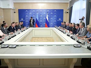 Meeting of Chairman of the State Duma Vyacheslav Volodin and Chairman of the LPR People's Council Denis Miroshnichenko