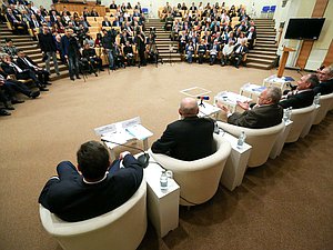 Парламентские слушания Комитета по делам СНГ, евразийской интеграции и связям с соотечественниками на тему «О гуманитарном векторе международной политики РФ на современном этапе»