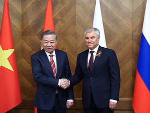 Председатель Государственной Думы Вячеслав Володин и Генеральный секретарь Центрального комитета Коммунистической партии Вьетнама То Лам