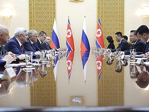 Встреча Председателя Государственной Думы Вячеслава Володина с Председателем Президиума Верховного народного собрания КНДР Цой Рён Хэ