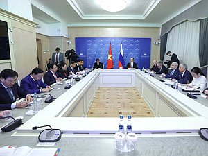 Встреча Председателя Государственной Думы Вячеслава Володина с Премьер-министром Социалистической Республики Вьетнам Фам Минь Тинем