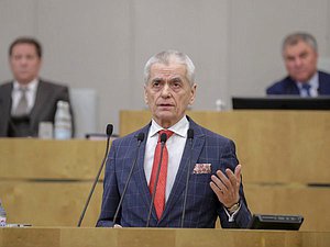 Первый заместитель Председателя Комитета по образованию и науке Геннадий Онищенко