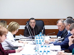 Председатель Комитета по бюджету и налогам Андрей Макаров