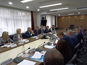 Встреча заместителя Председателя ГД Ольги Тимофеевой с виноградарями Ставропольского края