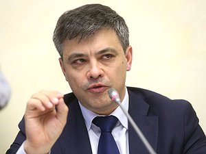 Председатель Комитета по охране здоровья Дмитрий Морозов