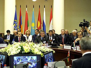 16-17 мая состоялась рабочая поездка Председателя Государственной Думы Федерального Собрания Российской Федерации Сергея Нарышкина в Северо-Западный Федеральный округ
