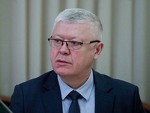 Председатель Комитета по безопасности и противодействию коррупции Василий Пискарев