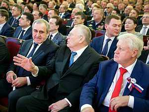 Заместитель Председателя Государственной Думы Сергей Неверов, руководитель фракции ЛДПР Владимир Жириновский и руководитель фракции «Справедливая Россия» Сергей Миронов