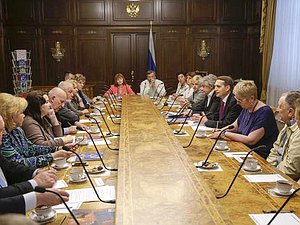 Председатель Госдумы встретился с детскими писателями