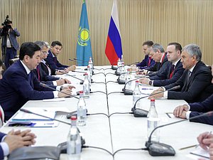 Встреча Председателя Государственной Думы Вячеслава Володина с Председателем Мажилиса Парламента Республики Казахстан Ерланом Кошановым