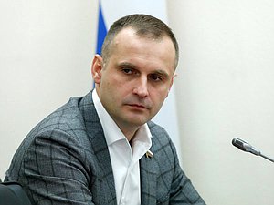 Председатель Комитета по охране здоровья Сергей Леонов