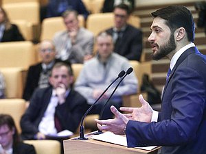 Член Комитета по физической культуре, спорту, туризму и делам молодежи Александр Прокопьев