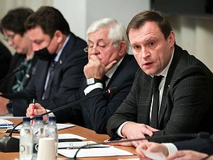 Председатель Комитета по строительству и жилищно-коммунальному хозяйству Сергей Пахомов