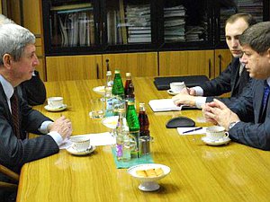 В Государственной Думе состоялась встреча заместителя Председателя Государственной Думы Ивана Мельникова с новым Послом Республики Молдова в России Андреем Негуцей