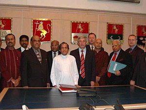 Заместитель Председателя Государственной Думы Иван Мельников встретился с парламентской делегацией Демократической Социалистической Республики Шри-Ланка во главе с председателем парламента господином В. Дж. М. Локубандарой