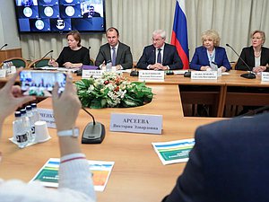 Круглый стол Комитета по аграрным вопросам на тему «Законодательное обеспечение развития малых форм хозяйствования»