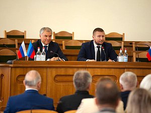 Председатель Государственной Думы Вячеслав Володин и Председатель Народного Совета ЛНР Денис Мирошниченко