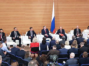 Встреча членов фракции КПРФ с кандидатами на должности в Правительстве РФ